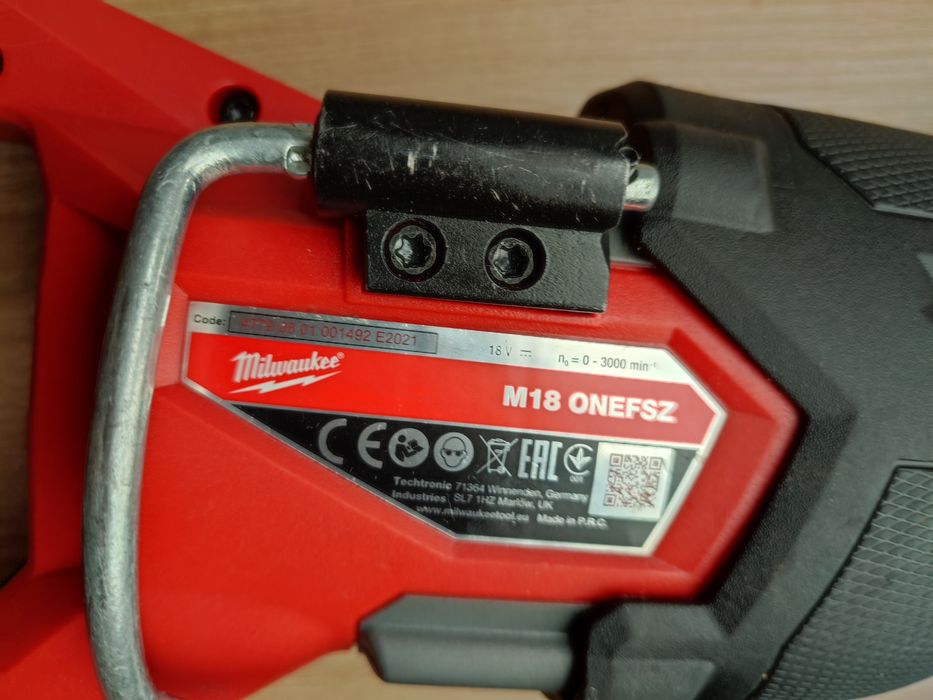 Milwaukee ferestrău sabie pe acumulator