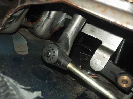 Bucsa cauciuc pentru schimbator viteze timonerie Fiesta Focus Mazda