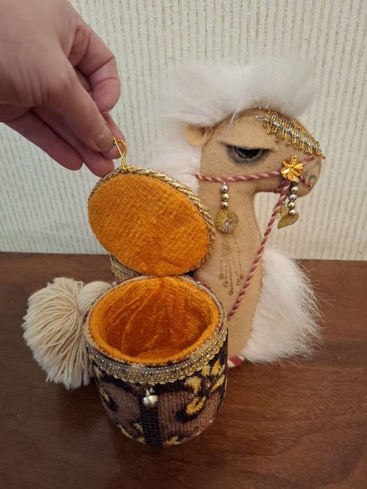 Шкатулка верблюд