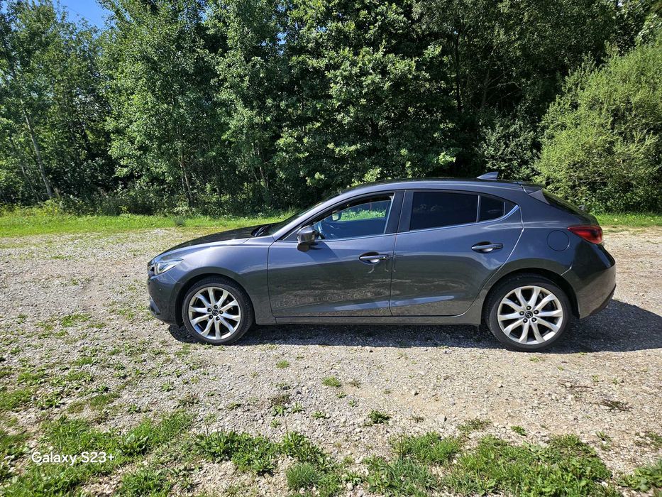 Mazda 3–2016–echipare completă, aspect îngrijit, confort și eleganță.