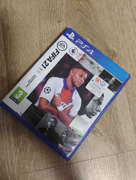 Vând FIFA 21 in stare perfecta,nu îl mai folosesc pentru că am FC 25