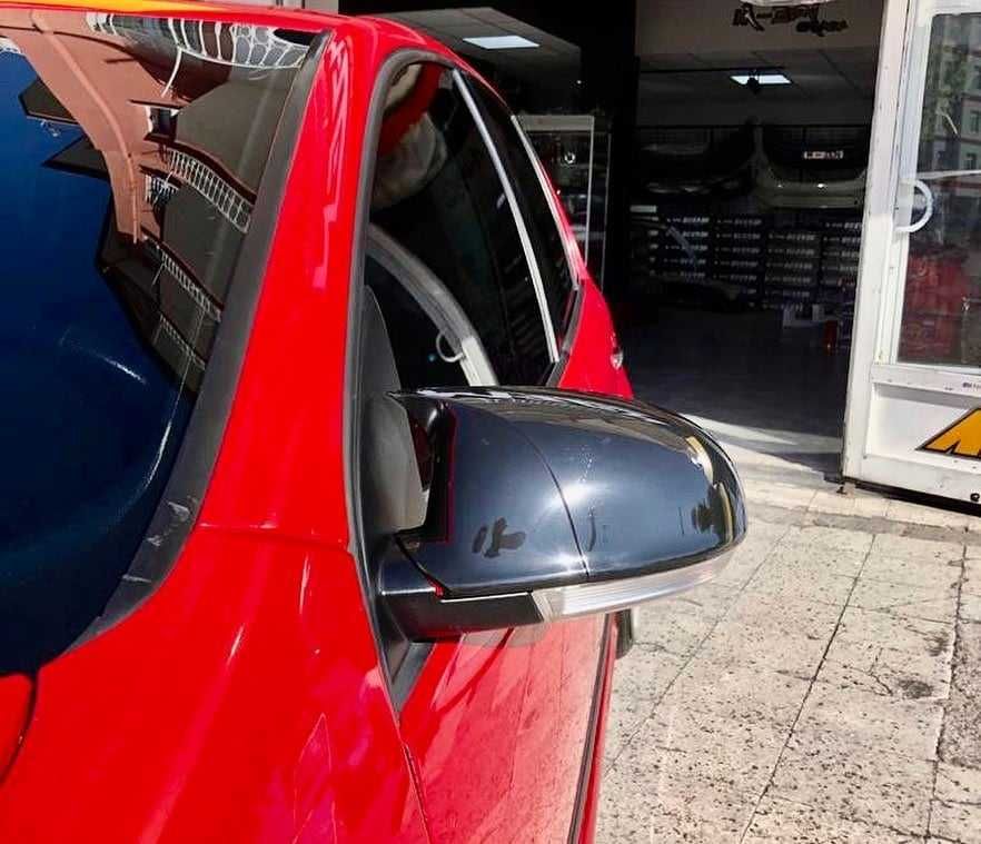Capace oglinzi model Batman pentru Volkswagen Golf 5