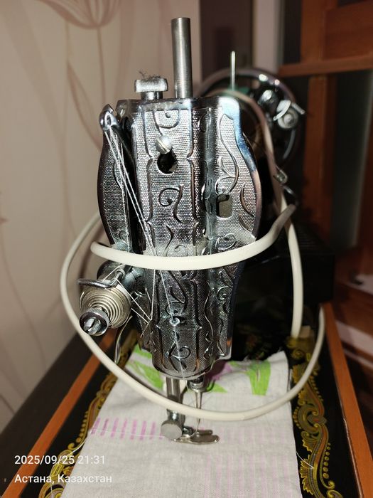 Продам швейную машинку. 
В рабочем состоянии