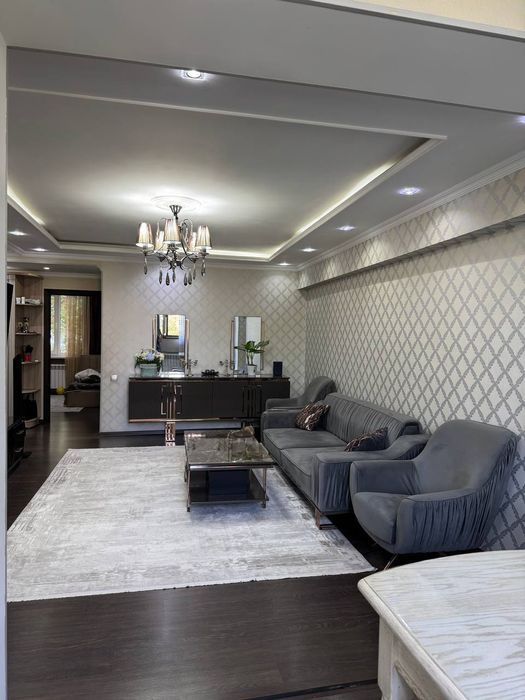 Квартира на Ц4-метро А.Кадырий 3/4/4 общ пл 70м  с обстановкой