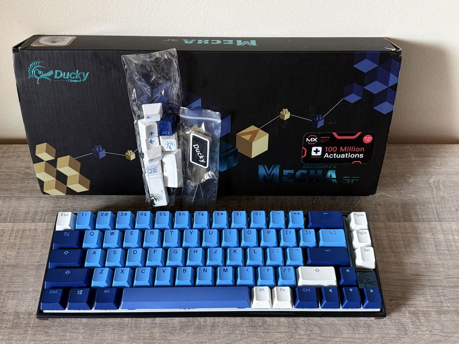 Механична Клавиатура Ducky Mecha SF Ocean Radiant 65% Cherry Brown