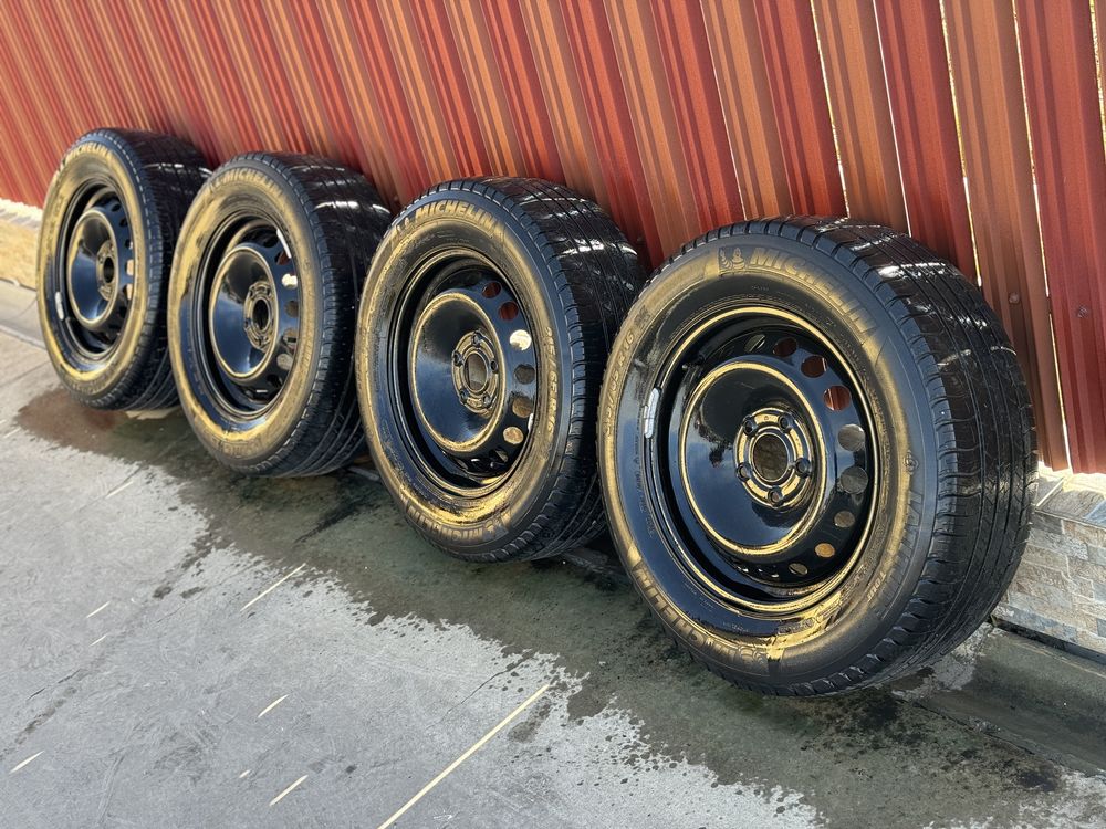 Cauciucuri Michelin Latitude Tour 215/65 R16 M+S* Pentru Dacia Duster