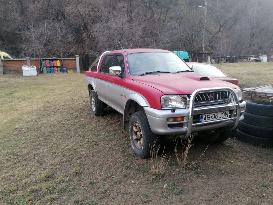 Vând Mitsubishi l200