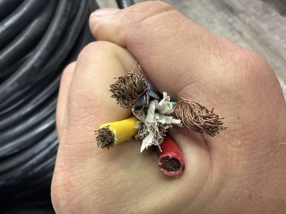 Pvs 4*10 kabel медний