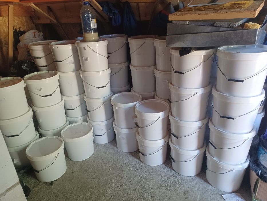 Vând miere  poliflora, floarea-soarelui, rapiță