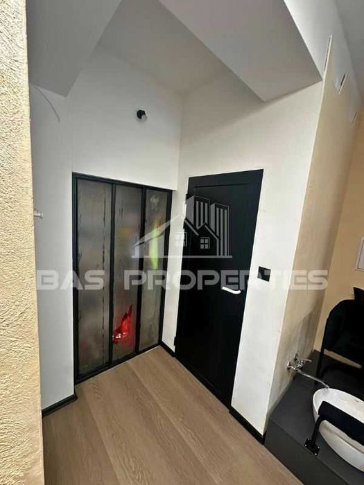 Продава се Магазин в София, Оборище - 57 кв.м за 2965 €/кв.м - Снимка #5
