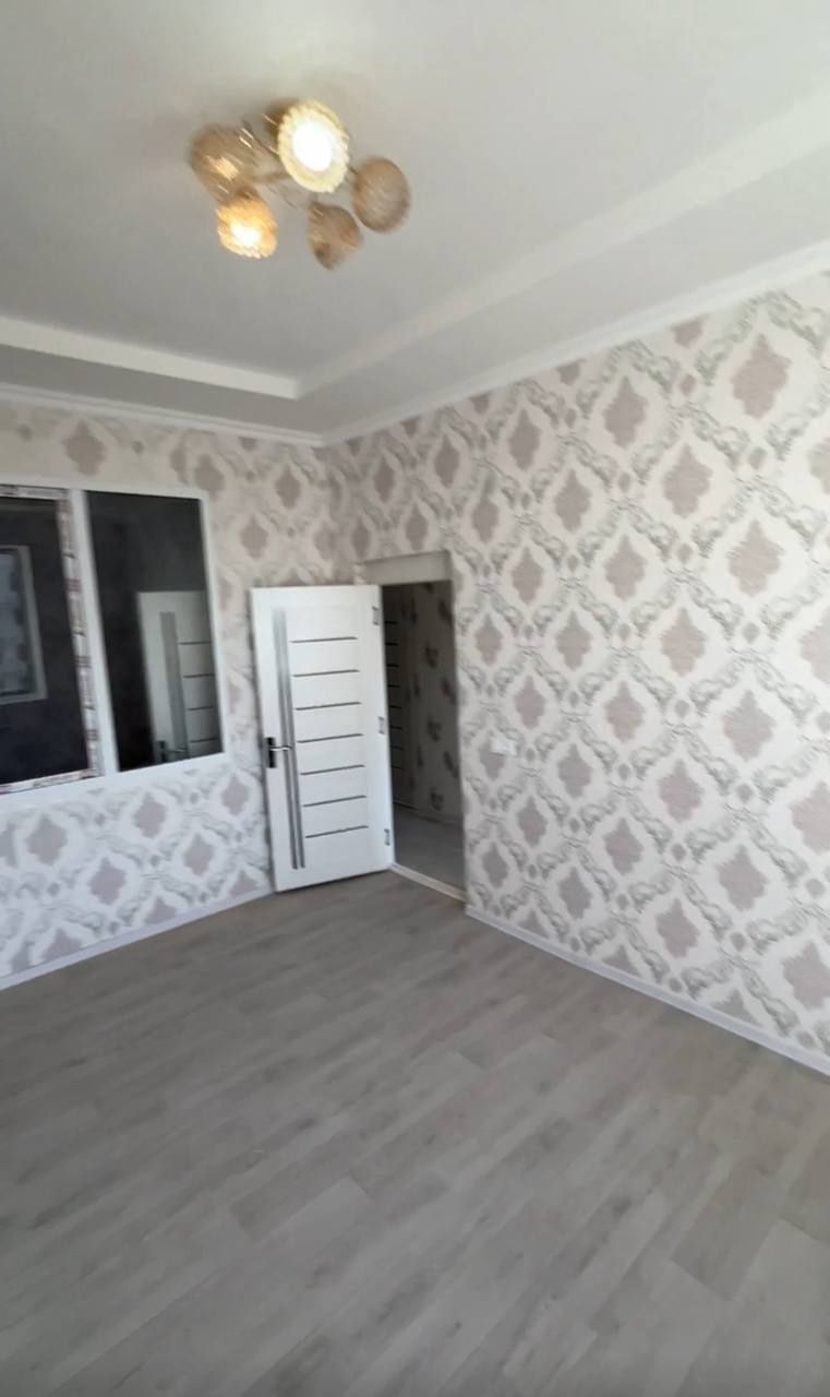 22-Maktab oldidan Garden sityda Srochna sotiladi