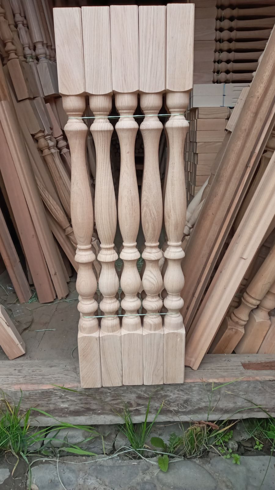 Stalpi-Balustri Trepte Scara Balustrada (fag.stejar.frasin)