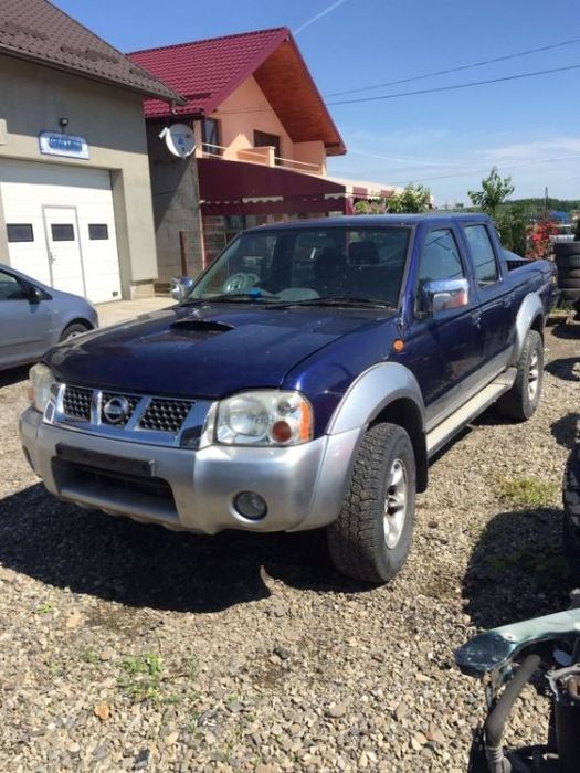Dezmembrez piese Nissan Navara D22