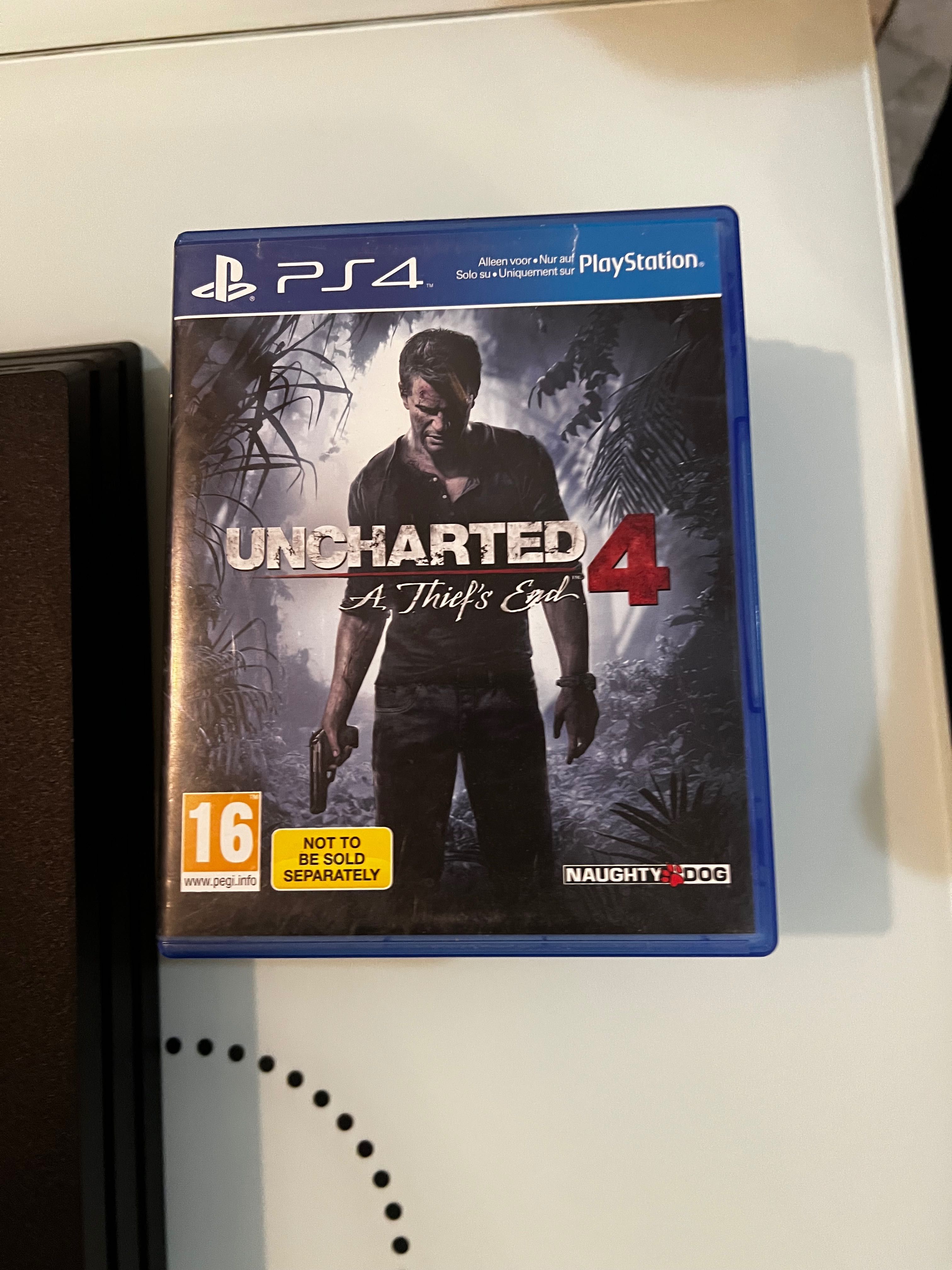 PS 4 Pro ,1Tr+8 jocuri+ 3 console