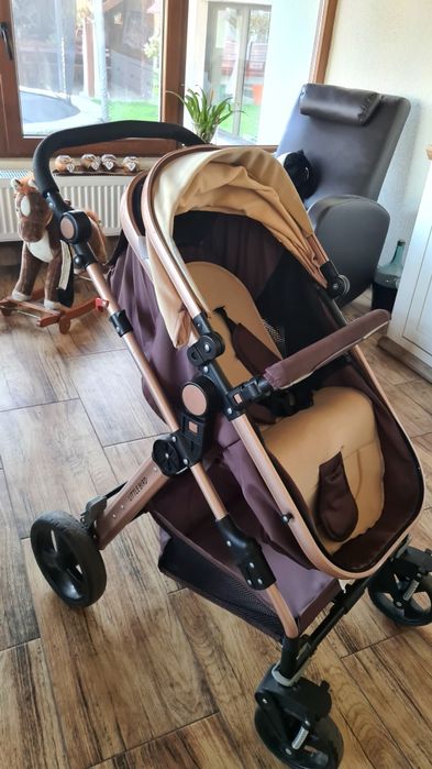 Carucior care se face și landou.