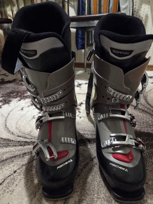 Продавам мъжки ски обувки - FISCHER