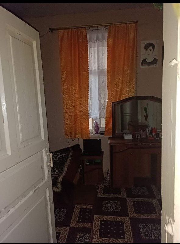 Дом 6 комнат 2 этажа  100м2 2,5 соток вьезд для авто метро технопарк