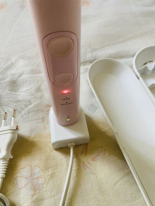 Четка за зъби Philips sonicare 5100