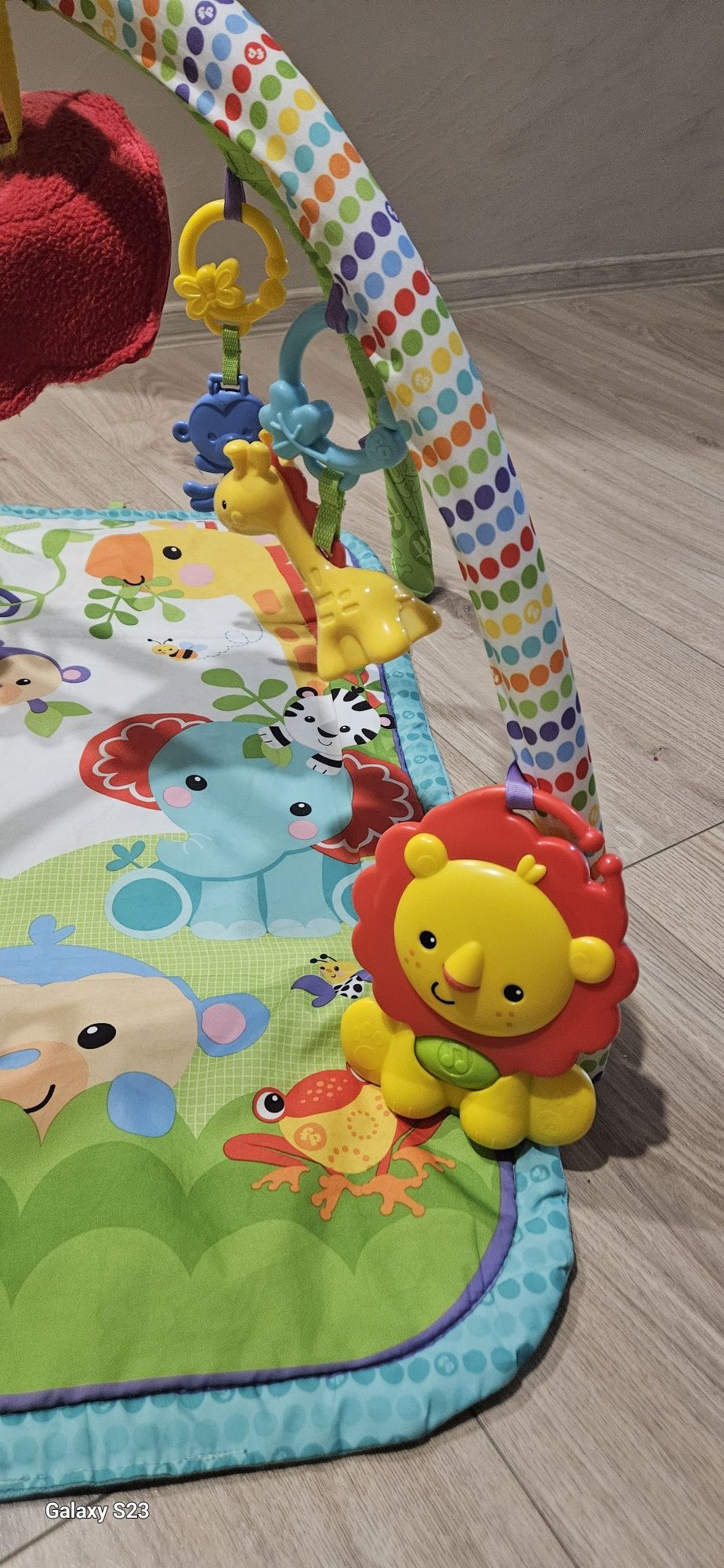 Fisher Price Музикална активна гимнастика ТРОПИЧЕСКА ГОРА