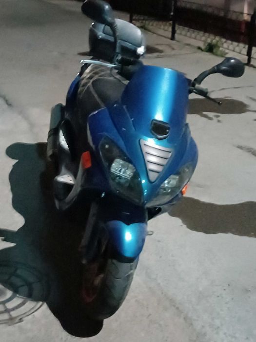 Продам скутер  JS Moto .150кубов.