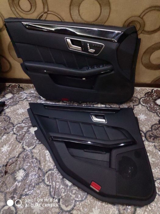 Продам обшивку дверей мерседес w212