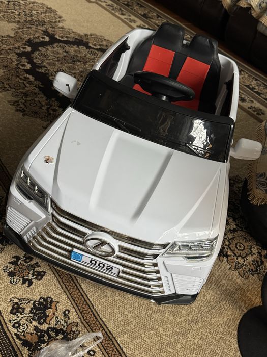 Продам детскую машину