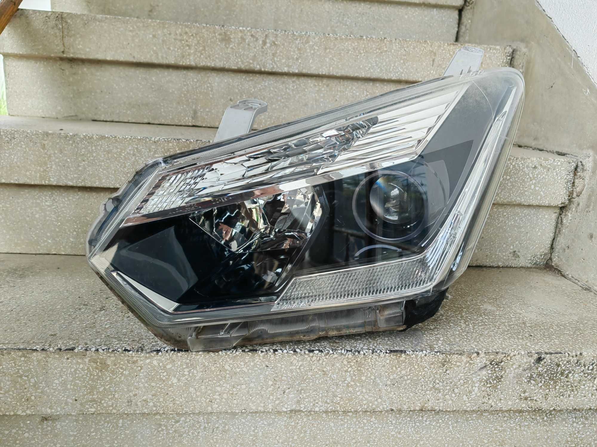 Фар Isuzu D-Max LED ляв / Фар Исузу Д-Макс Оригинален
