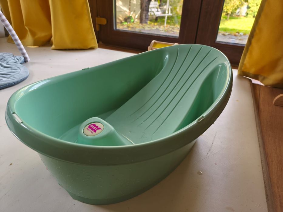 Cadita baby onda, ok, cada cu suport bebe