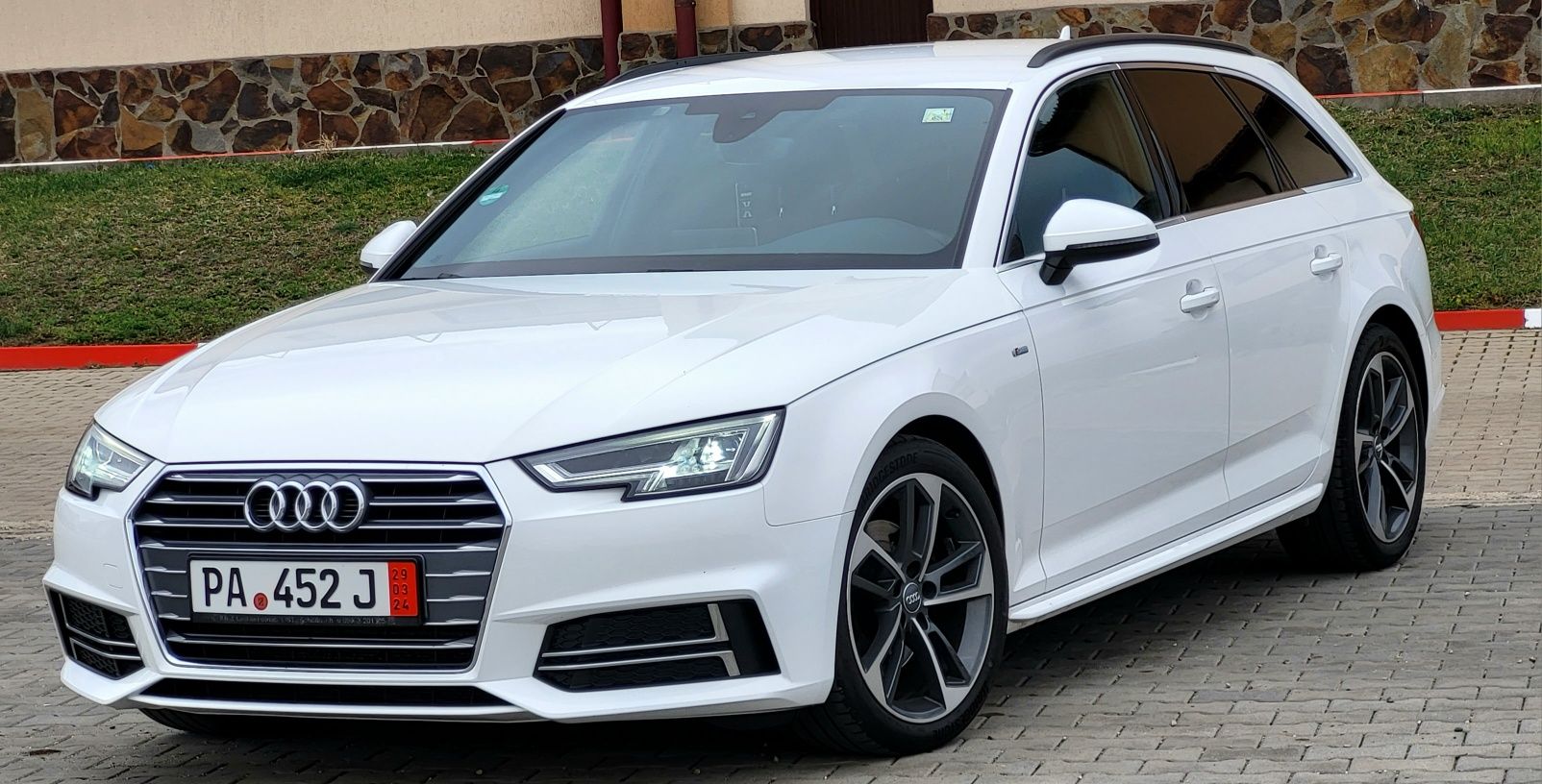 Audi a4 2.0 tdi 150 cp  3 x sline 2017