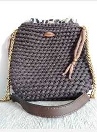 Луксозна плетена ръчно дамска чанта, дълга дръжка и подплата с джоб