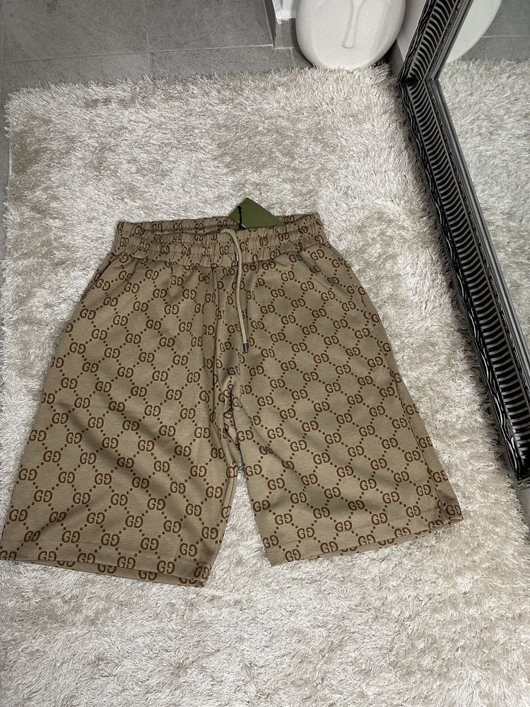 Pantaloni scurti Gucci bumbac 100% colectie noua