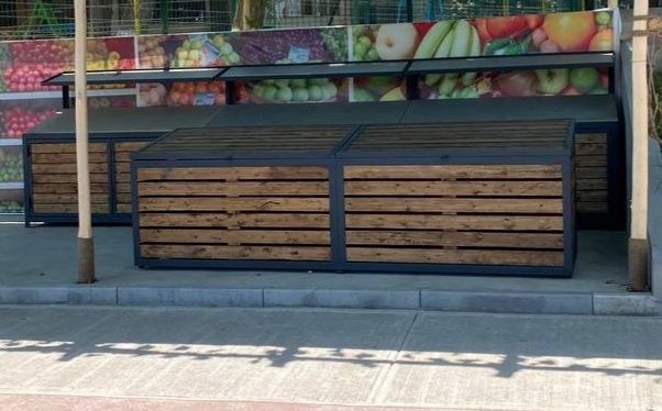 300 $ Sotuv rastasi sotiladi.