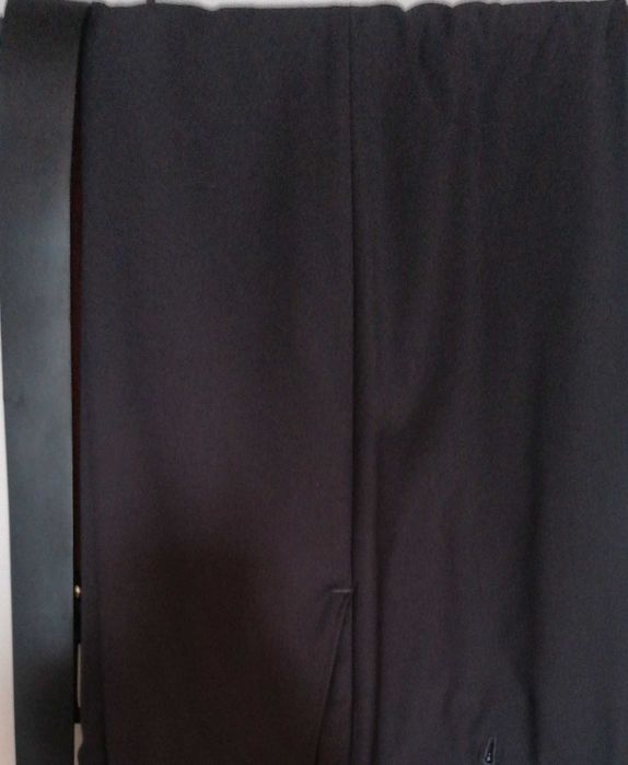 Sacou catifea fina elegant bleumarin cu pantaloni subtiri gri închis