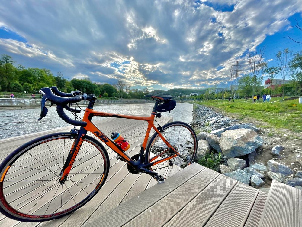 Cursiera full carbon KTM Revelator Road bike bucicleta