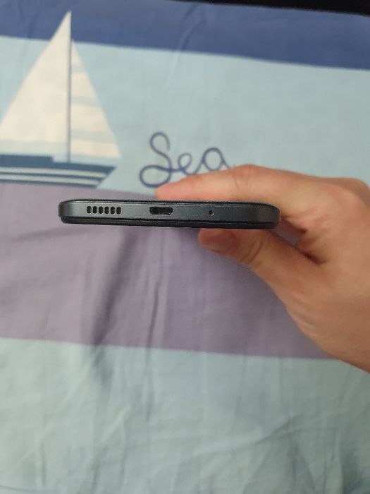 Srochna Sotiladi Xiaomi Redmi 12C 4/128Gb Black 4G Original Xolati Zor