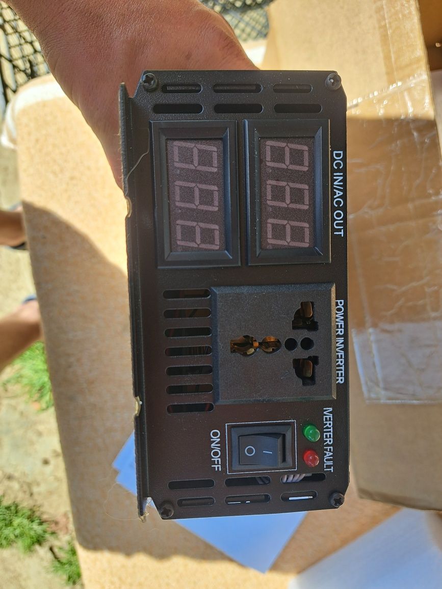 Invertor 12V 1000W și 24V 5000W