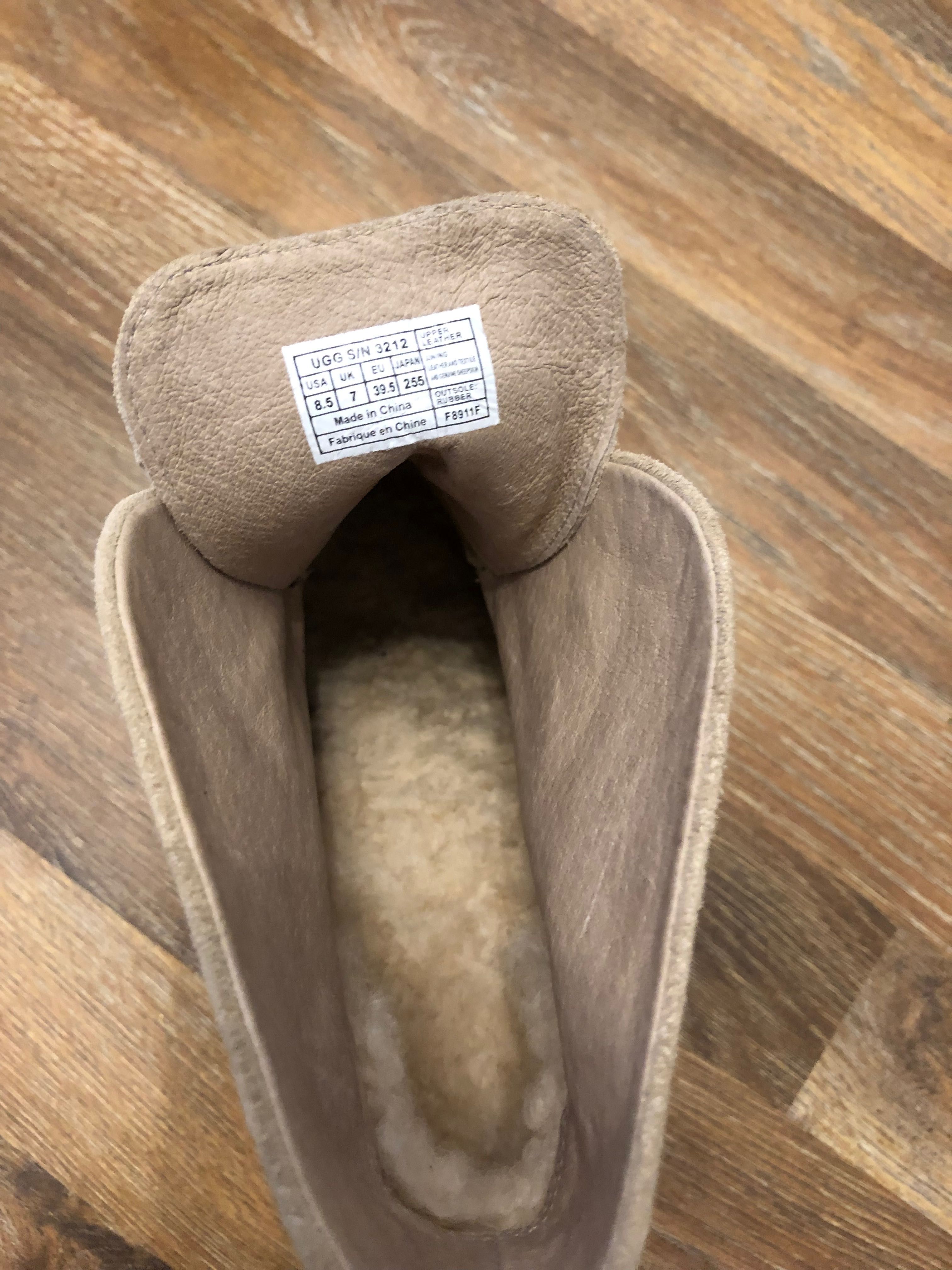 Botine UGG din piele