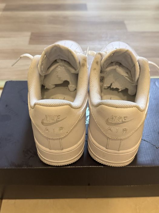 Vand Air Force 1 albi