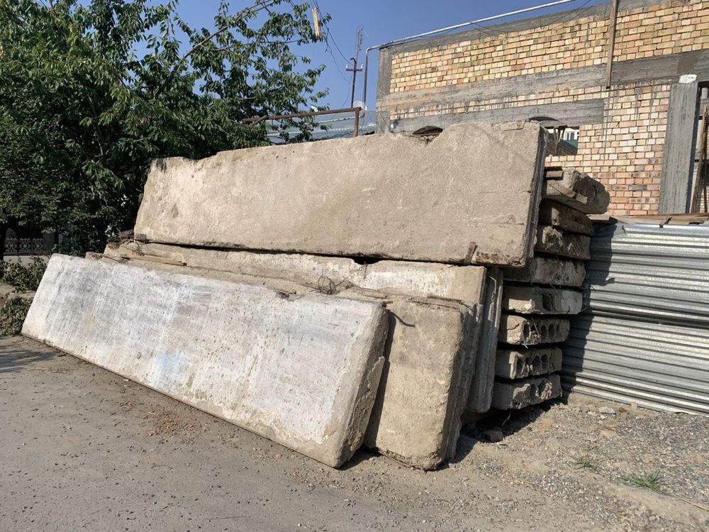 Beton plitalar eni 1.26, buyi 6. Бетонные плиты ширина 1.26м, длина 6м