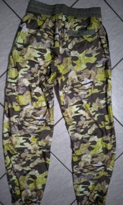 Nike Sportswear Floral Camo Joggers S