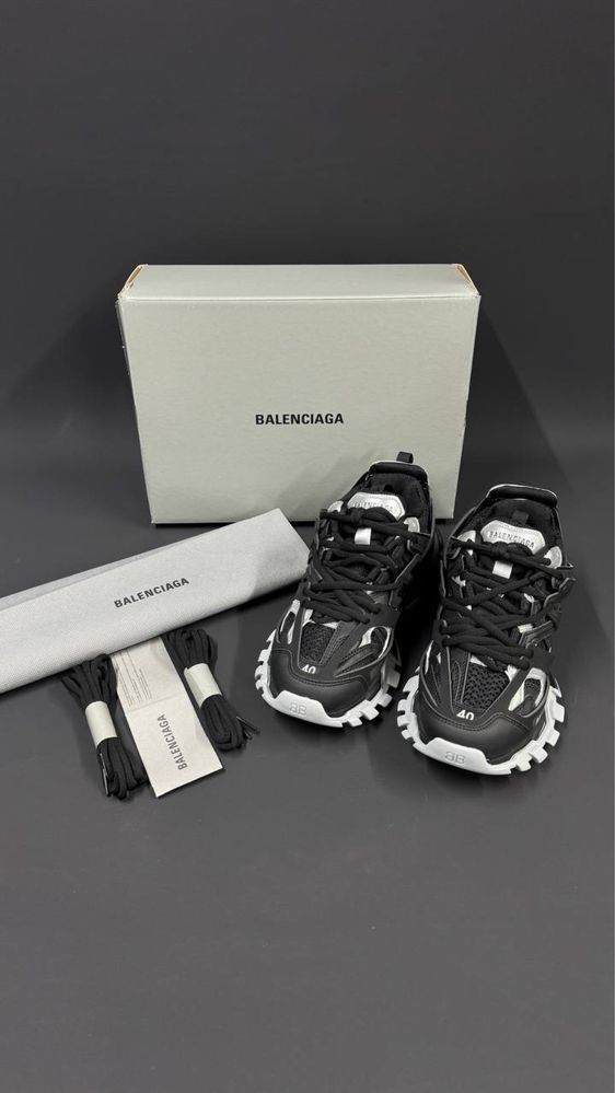 Balenciaga Track