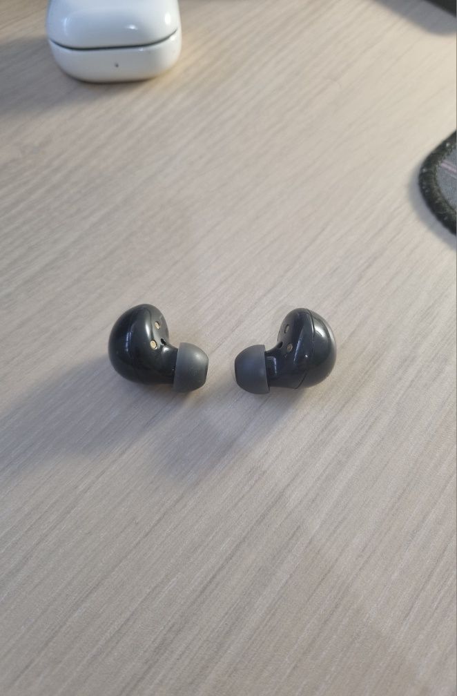 Samsung Galaxy buds 2