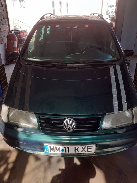 Dezmembrez Vw Sharan 1.9 tdi automat