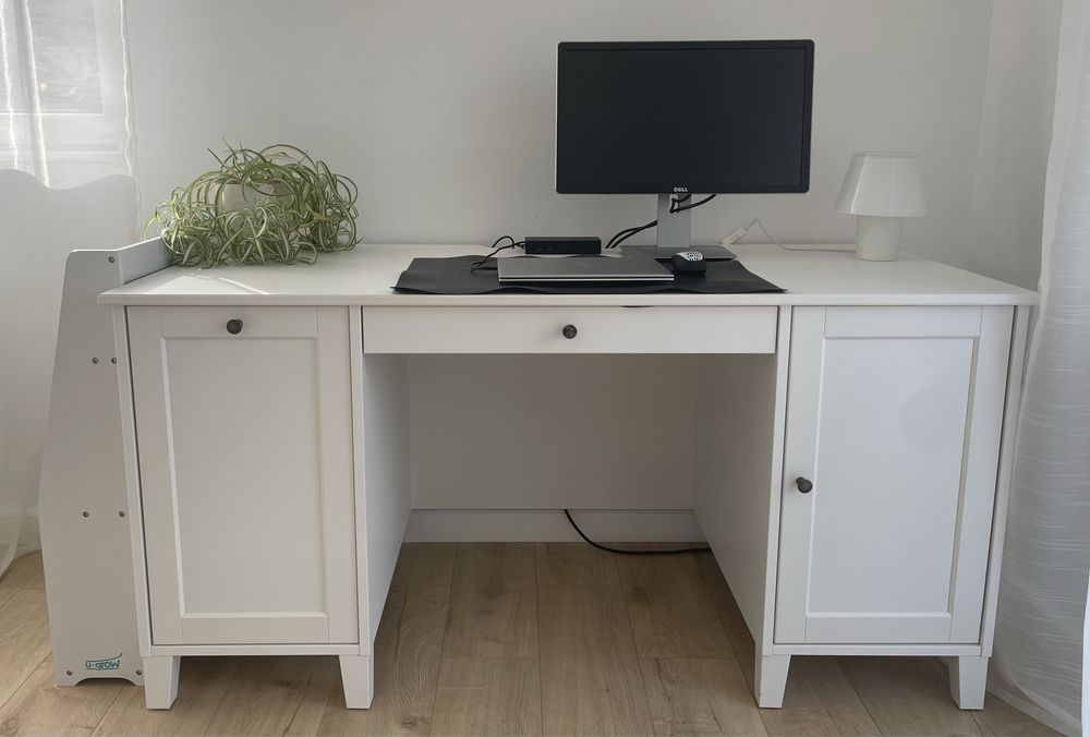 Birou Ikea Idanas - in stare foarte buna