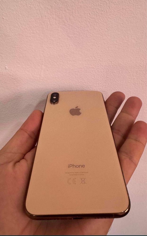 Iphone Xs max gold