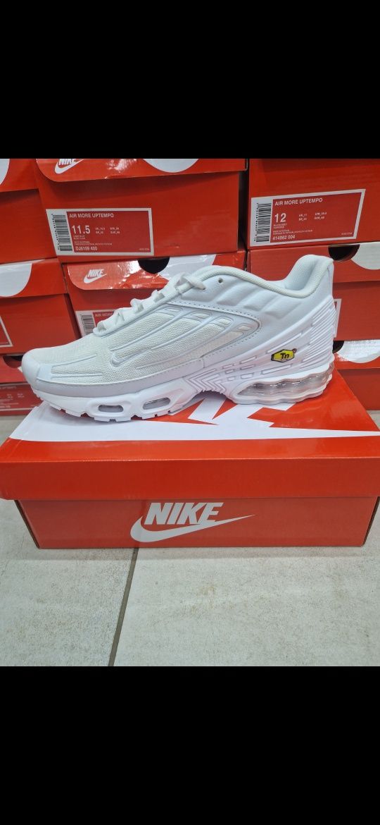 Nike Air Max Plus 3 Triple White
Triple White (GS)