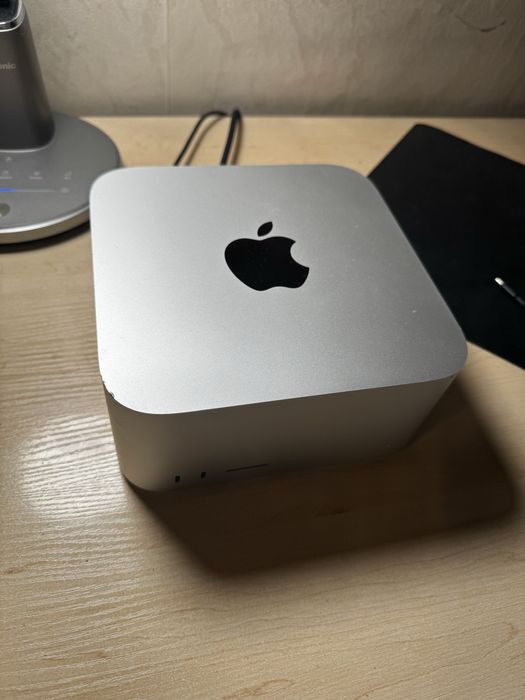 Mac Studio (M1 Max / 32 ГБ / 512 ГБ SSD)