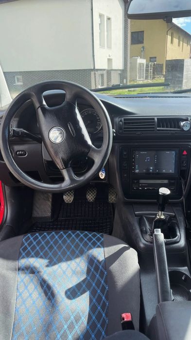 Vând Volkswagen Passat