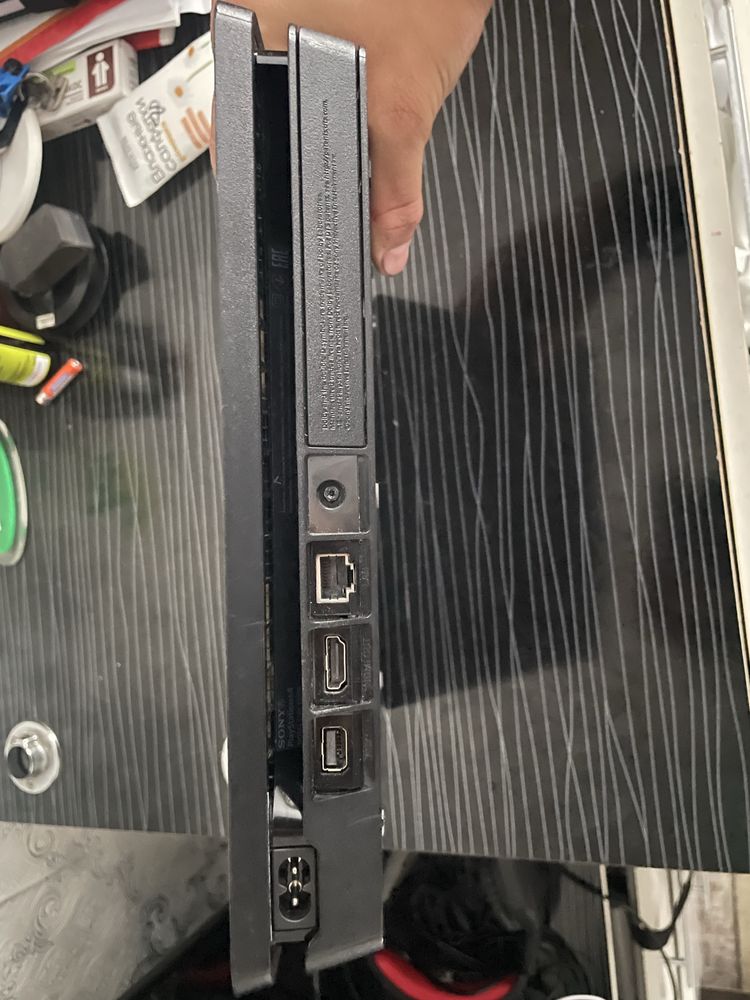 PlayStation 4 Slim терабайт