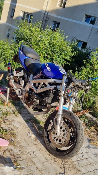 Dezmembrez motor Suzuki Sv650s